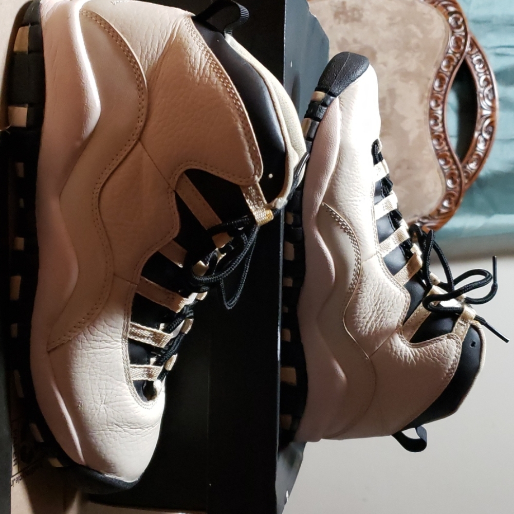 Nike Air Jordan Retro Premium GG Big Kids size 6.